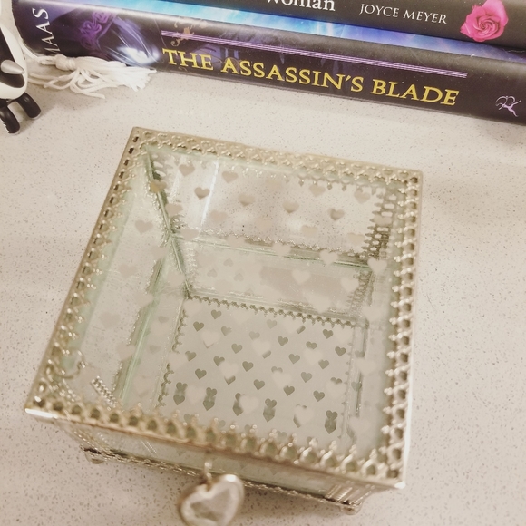 Nicole Miller box, bracelet included. - Picture 4 of 6